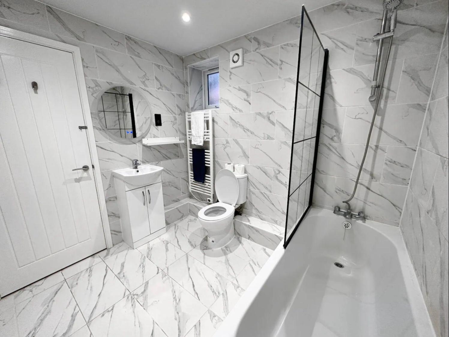 Apartament Modern, 10 Minutes To Bridge, Free Parking Londra